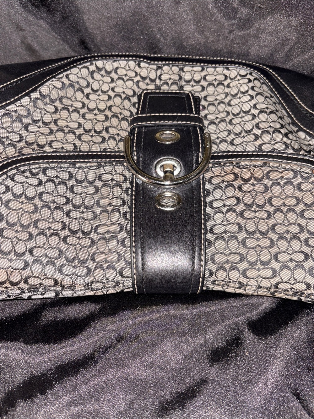 Stains Coach Soho signature monogram jacquard shoulder bag with leather trim - Picture 11 of 11